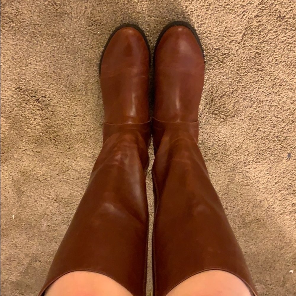 Basically new leather boots